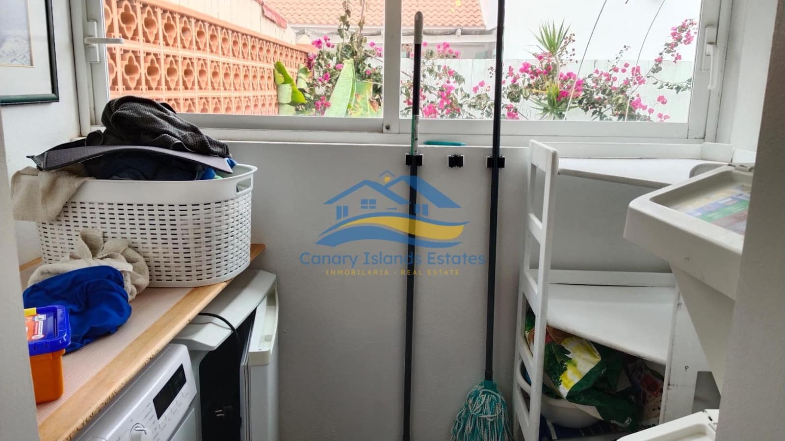 3 makuuhuone Huvila myytävänä paikassa Corralejo mukana 
autotalli - 729 000 € (Ref: 9215290)