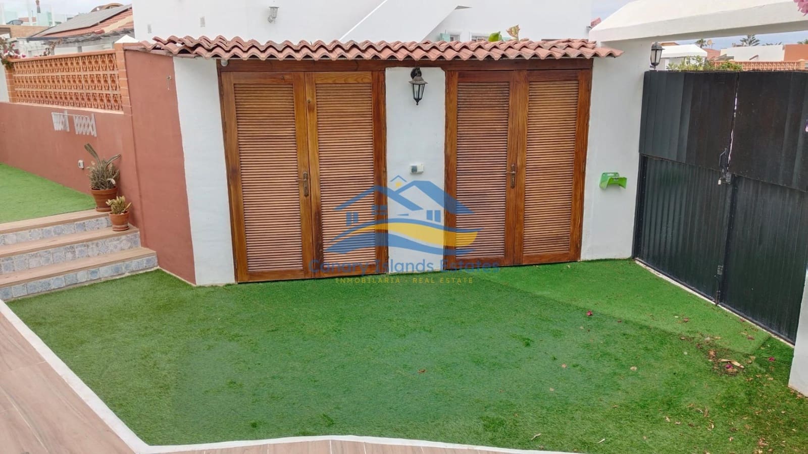 3 makuuhuone Huvila myytävänä paikassa Corralejo mukana 
autotalli - 729 000 € (Ref: 9215290)