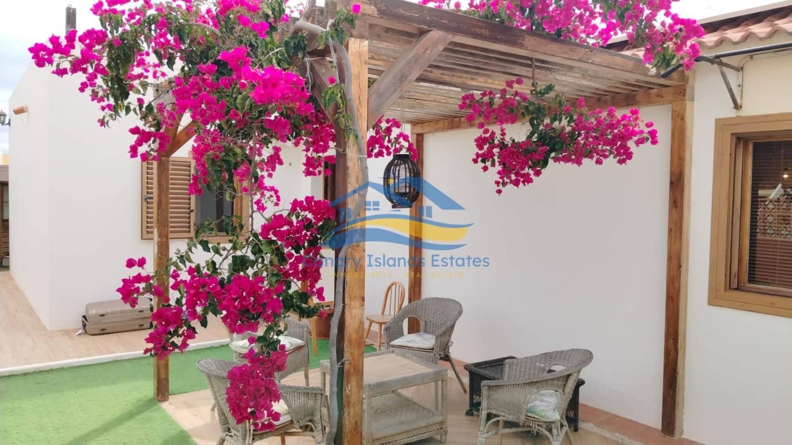 3 makuuhuone Huvila myytävänä paikassa Corralejo mukana 
autotalli - 729 000 € (Ref: 9215290)