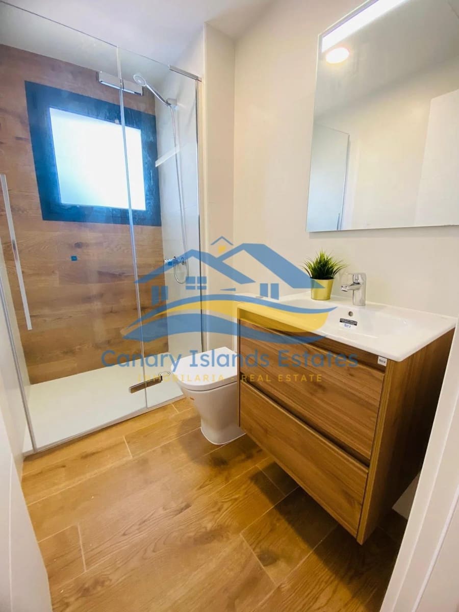 2 slaapkamer Penthouse te koop in Corralejo met garage - € 345.000 (Ref: 9347648)