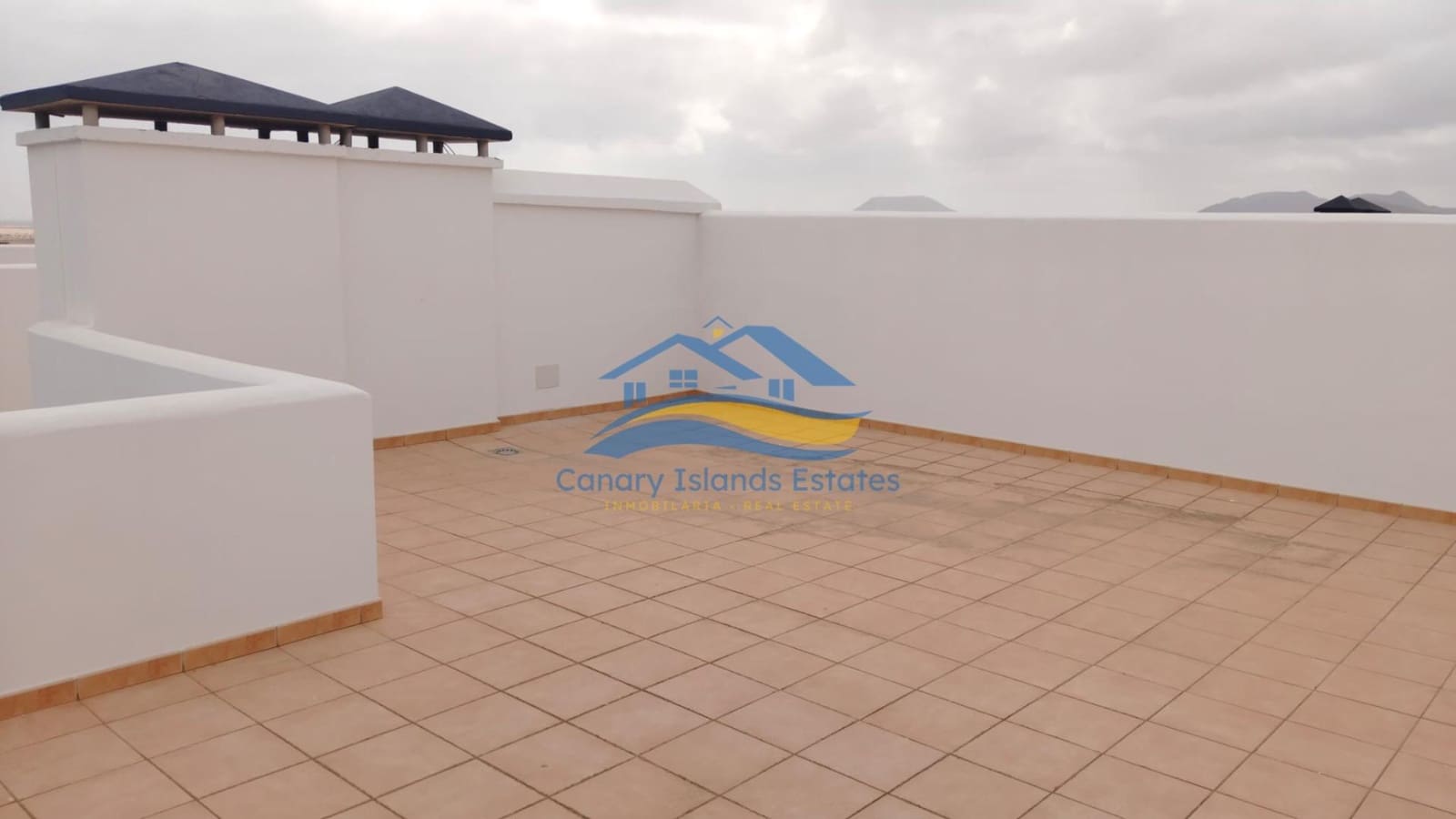 2 slaapkamer Penthouse te koop in Corralejo met garage - € 345.000 (Ref: 9347648)