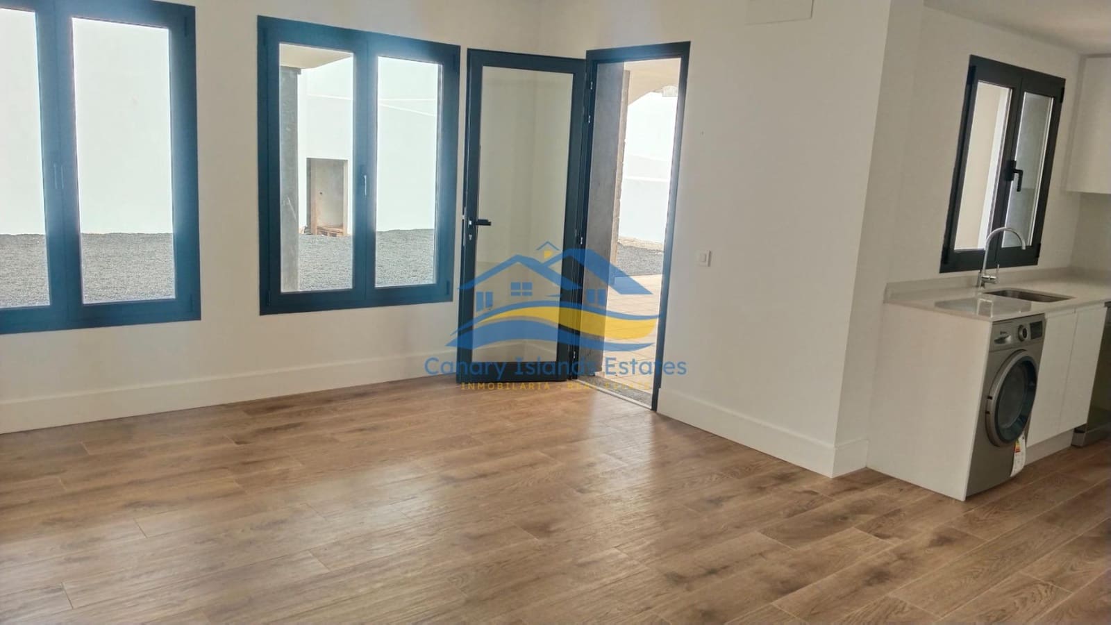 2 slaapkamer Penthouse te koop in Corralejo met garage - € 345.000 (Ref: 9347648)