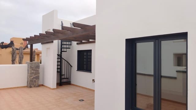 2 chambre Penthouse à vendre à Corralejo, La Oliva avec garage - 279 000 € (Ref: 9347648)