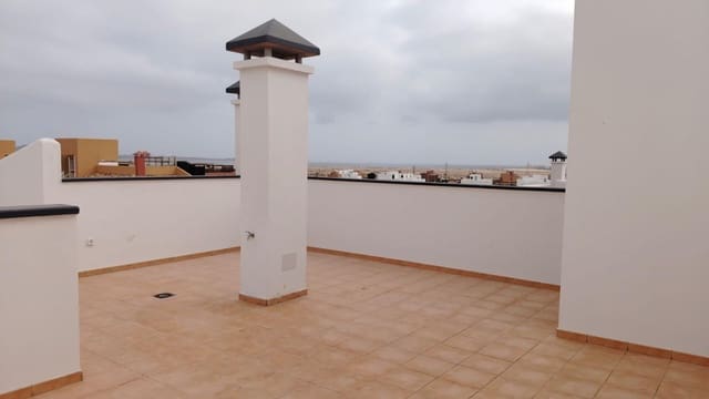 2 chambre Penthouse à vendre à Corralejo, La Oliva avec garage - 279 000 € (Ref: 9347648)