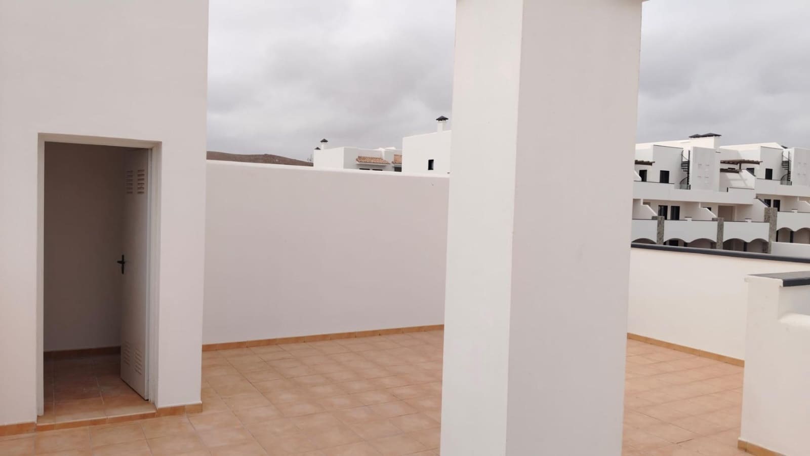 2 bedroom Penthouse for sale in Corralejo with garage - € 279,000 (Ref: 9347648)