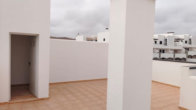 2 chambre Penthouse à vendre à Corralejo, La Oliva avec garage - 279 000 € (Ref: 9347648)