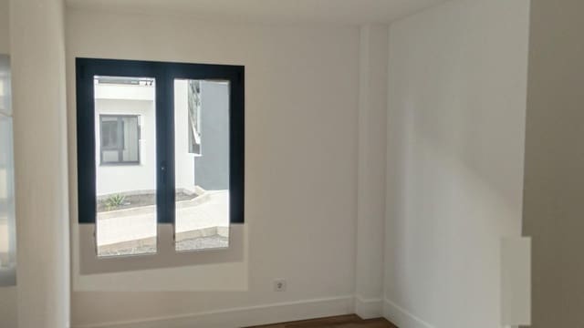 2 chambre Penthouse à vendre à Corralejo, La Oliva avec garage - 279 000 € (Ref: 9347648)