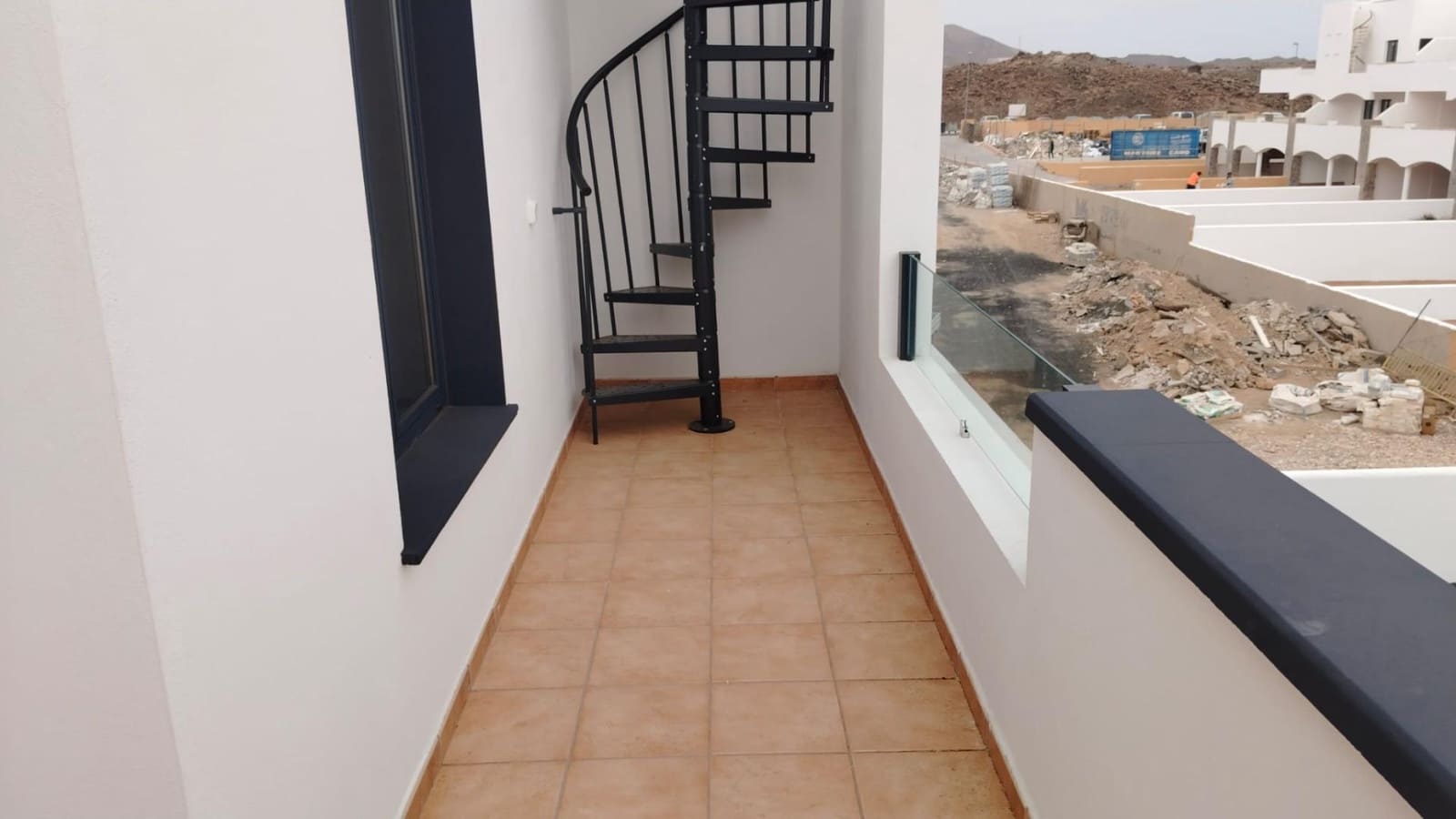 2 bedroom Penthouse for sale in Corralejo with garage - € 279,000 (Ref: 9347648)