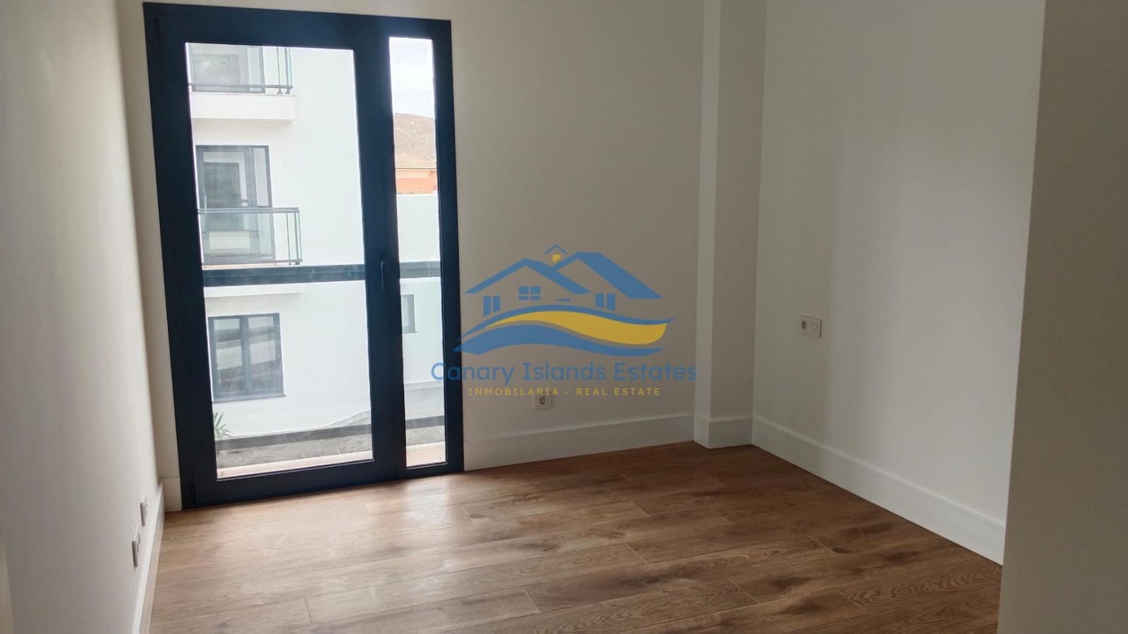 2 soveværelse Lejlighed til salg i Corralejo med garage - € 269.000 (Ref: 9347649)