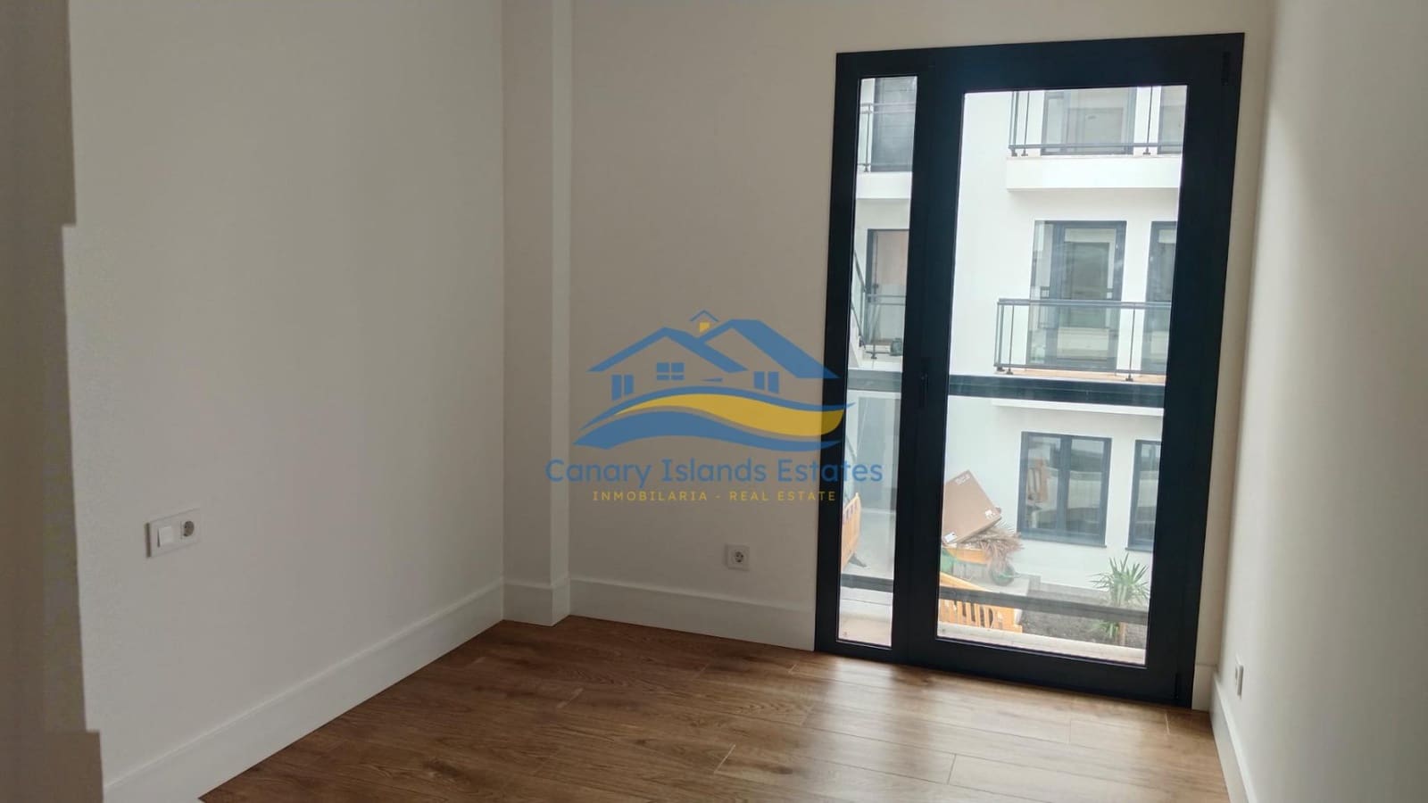 2 soveværelse Lejlighed til salg i Corralejo med garage - € 269.000 (Ref: 9347649)