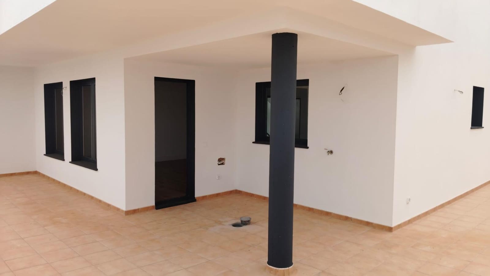 2 bedroom Apartment for sale in Corralejo with garage - € 279,000 (Ref: 9347649)