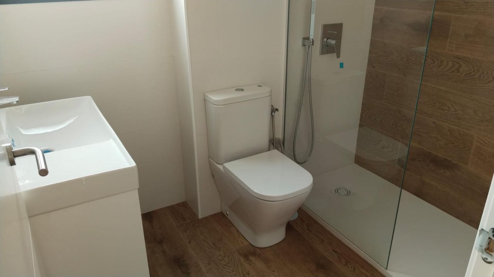 2 bedroom Apartment for sale in Corralejo with garage - € 279,000 (Ref: 9347649)
