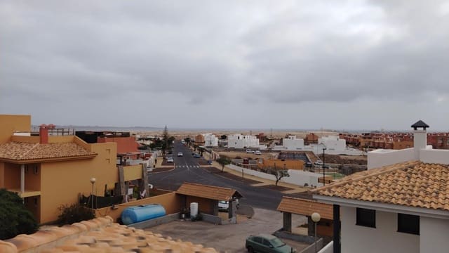 2 Zimmer Apartment zu verkaufen in Corralejo, La Oliva mit Garage - 279.000 € (Ref: 9347649)
