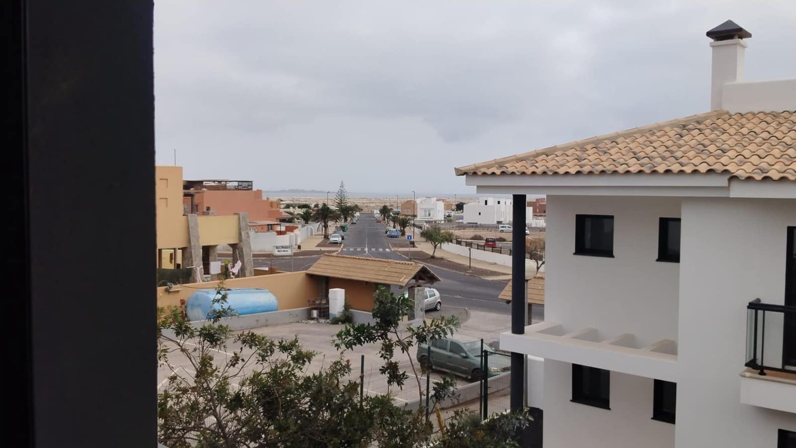 2 bedroom Apartment for sale in Corralejo with garage - € 279,000 (Ref: 9347649)