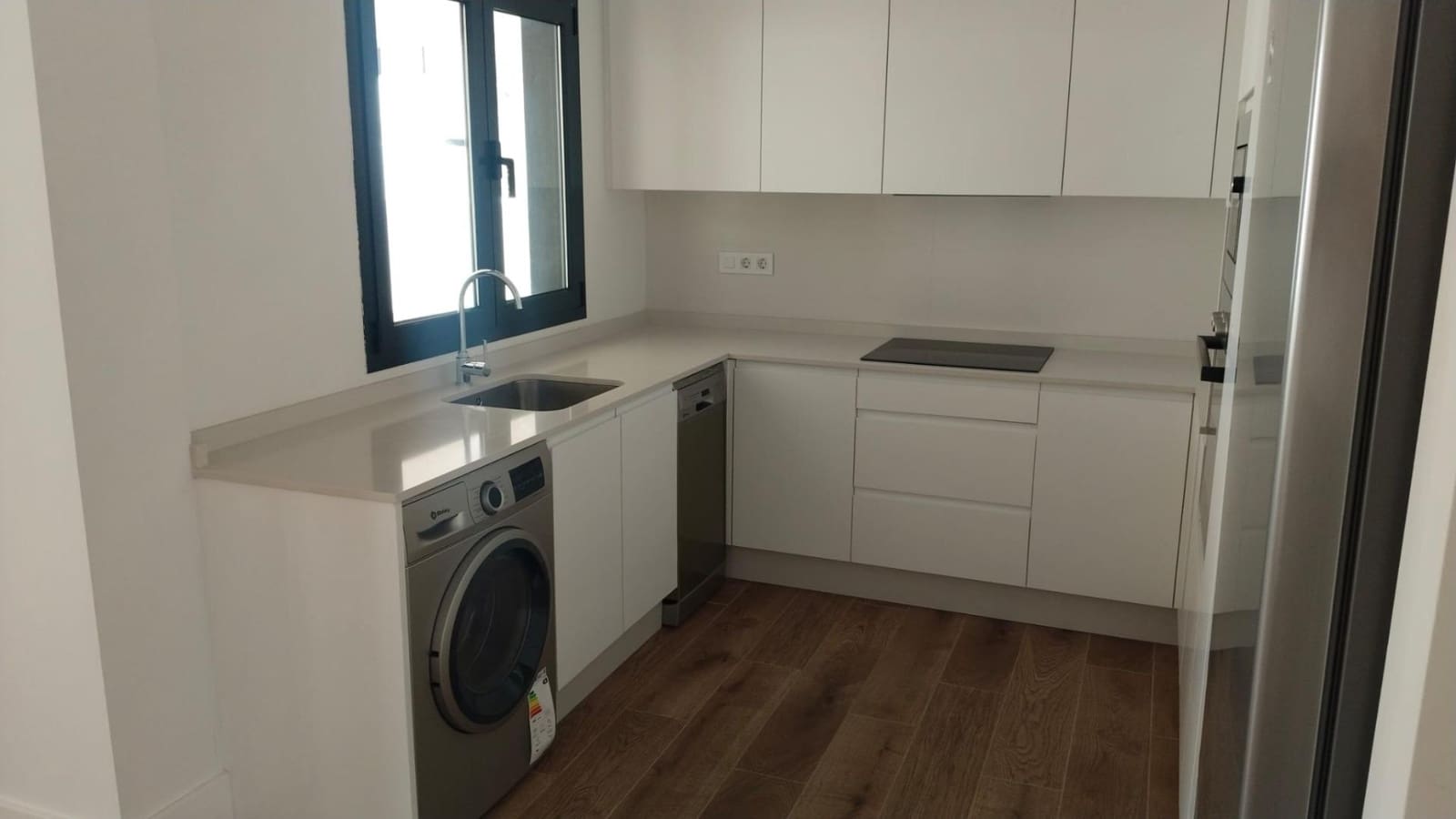 2 bedroom Apartment for sale in Corralejo with garage - € 279,000 (Ref: 9347649)