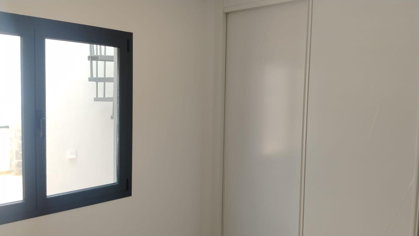 2 bedroom Apartment for sale in Corralejo with garage - € 279,000 (Ref: 9347649)