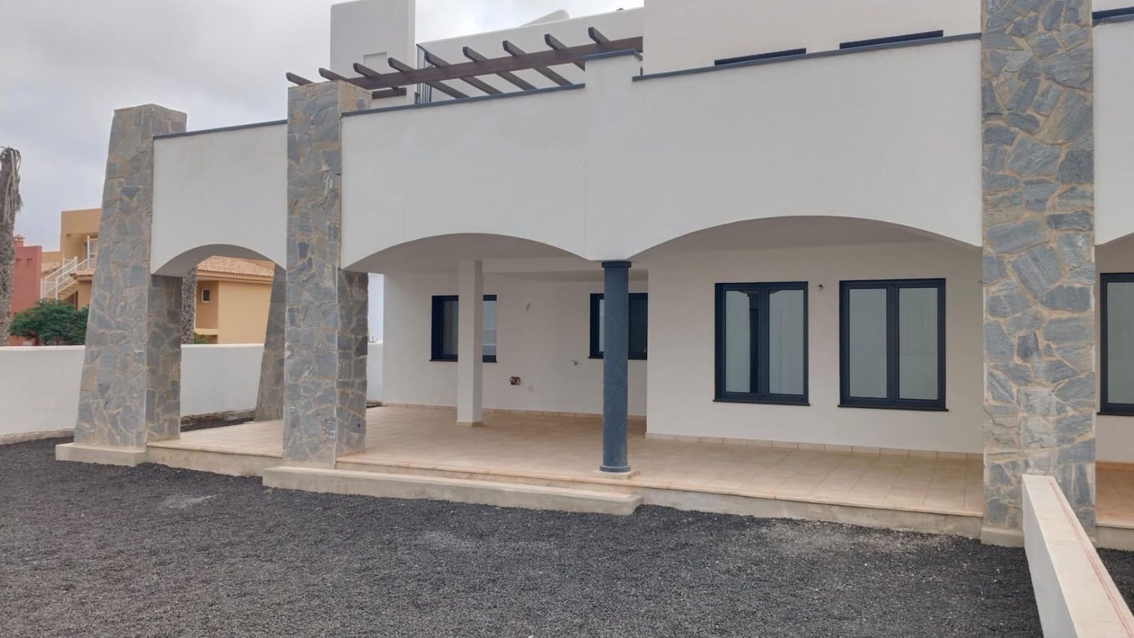 3 bedroom Apartment for sale in Corralejo with garage - € 340,000 (Ref: 9347650)
