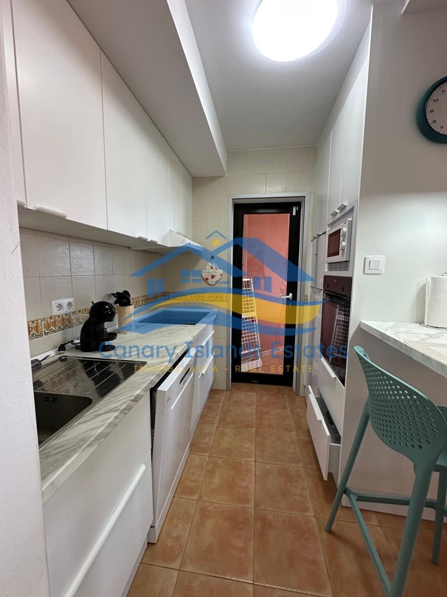 2 bedroom Apartment for sale in Corralejo with garage - € 255,000 (Ref: 9504498)