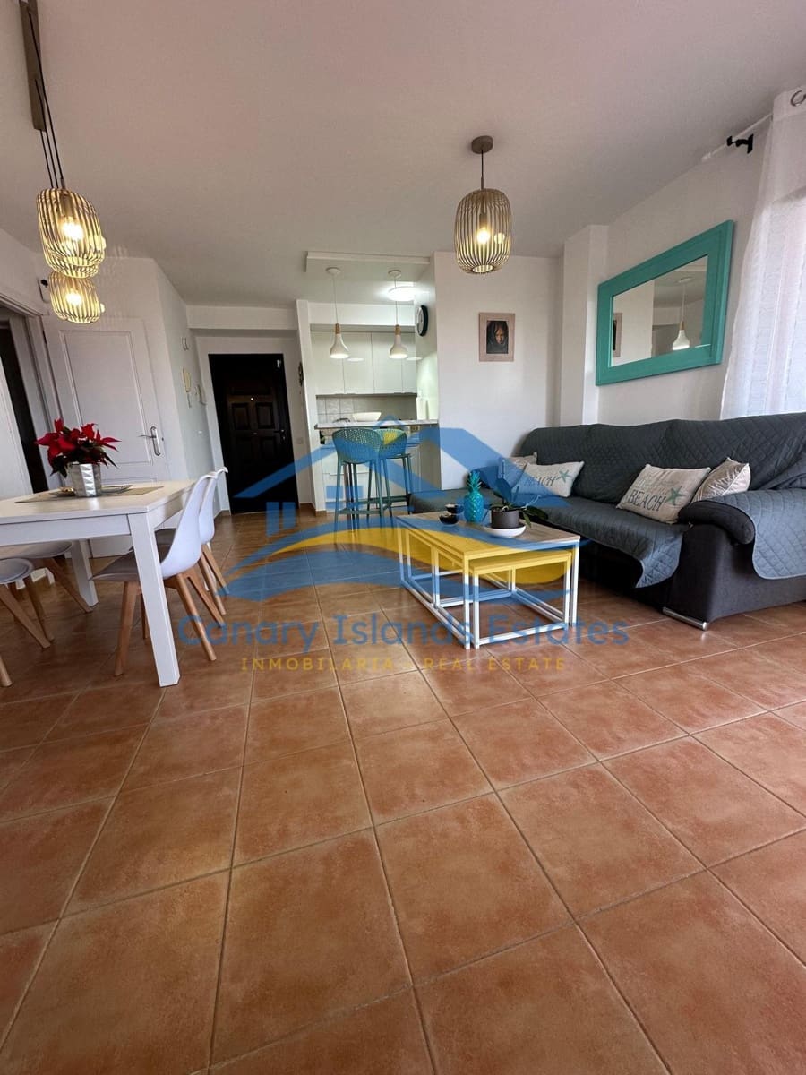 2 bedroom Apartment for sale in Corralejo with garage - € 255,000 (Ref: 9504498)