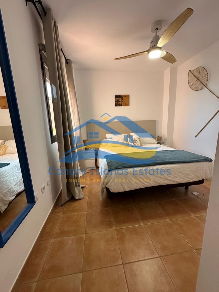 2 bedroom Apartment for sale in Corralejo with garage - € 255,000 (Ref: 9504498)