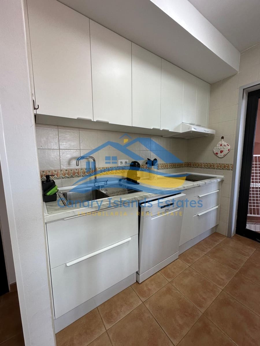 2 bedroom Apartment for sale in Corralejo with garage - € 255,000 (Ref: 9504498)