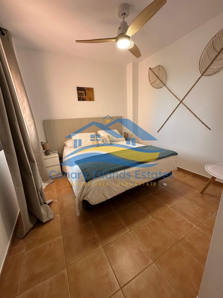 2 bedroom Apartment for sale in Corralejo with garage - € 255,000 (Ref: 9504498)