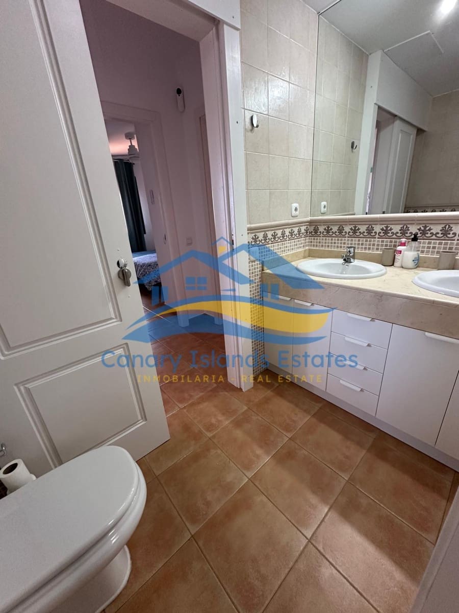 2 bedroom Apartment for sale in Corralejo with garage - € 255,000 (Ref: 9504498)