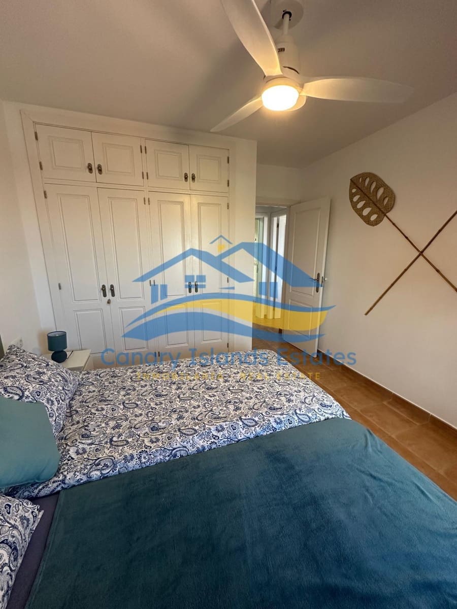 2 bedroom Apartment for sale in Corralejo with garage - € 255,000 (Ref: 9504498)