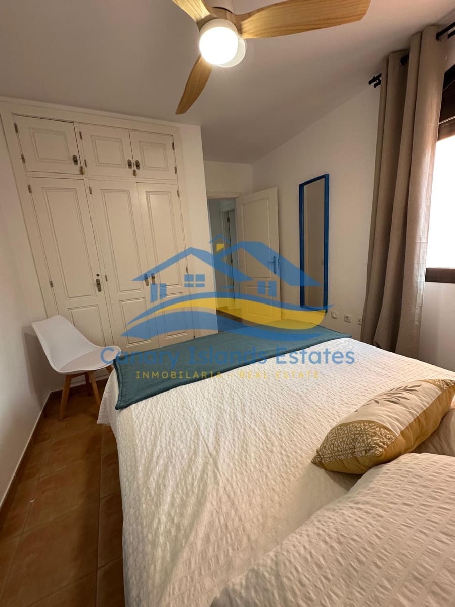 2 bedroom Apartment for sale in Corralejo with garage - € 255,000 (Ref: 9504498)