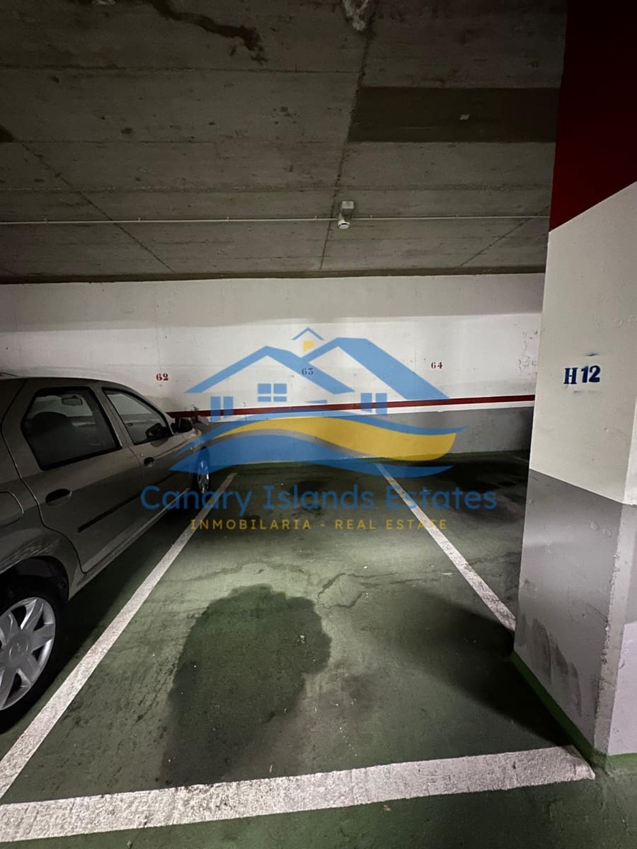 2 bedroom Apartment for sale in Corralejo with garage - € 255,000 (Ref: 9504498)