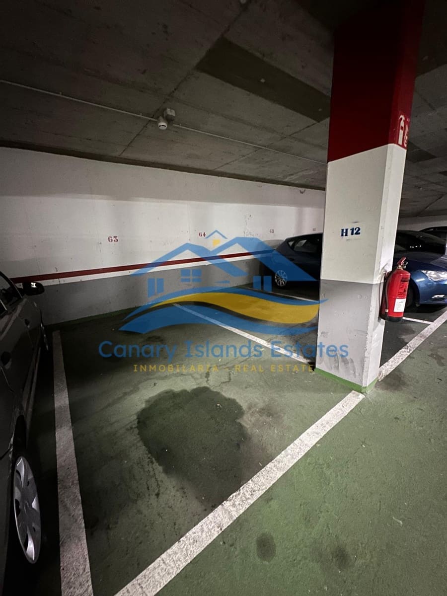 2 bedroom Apartment for sale in Corralejo with garage - € 255,000 (Ref: 9504498)