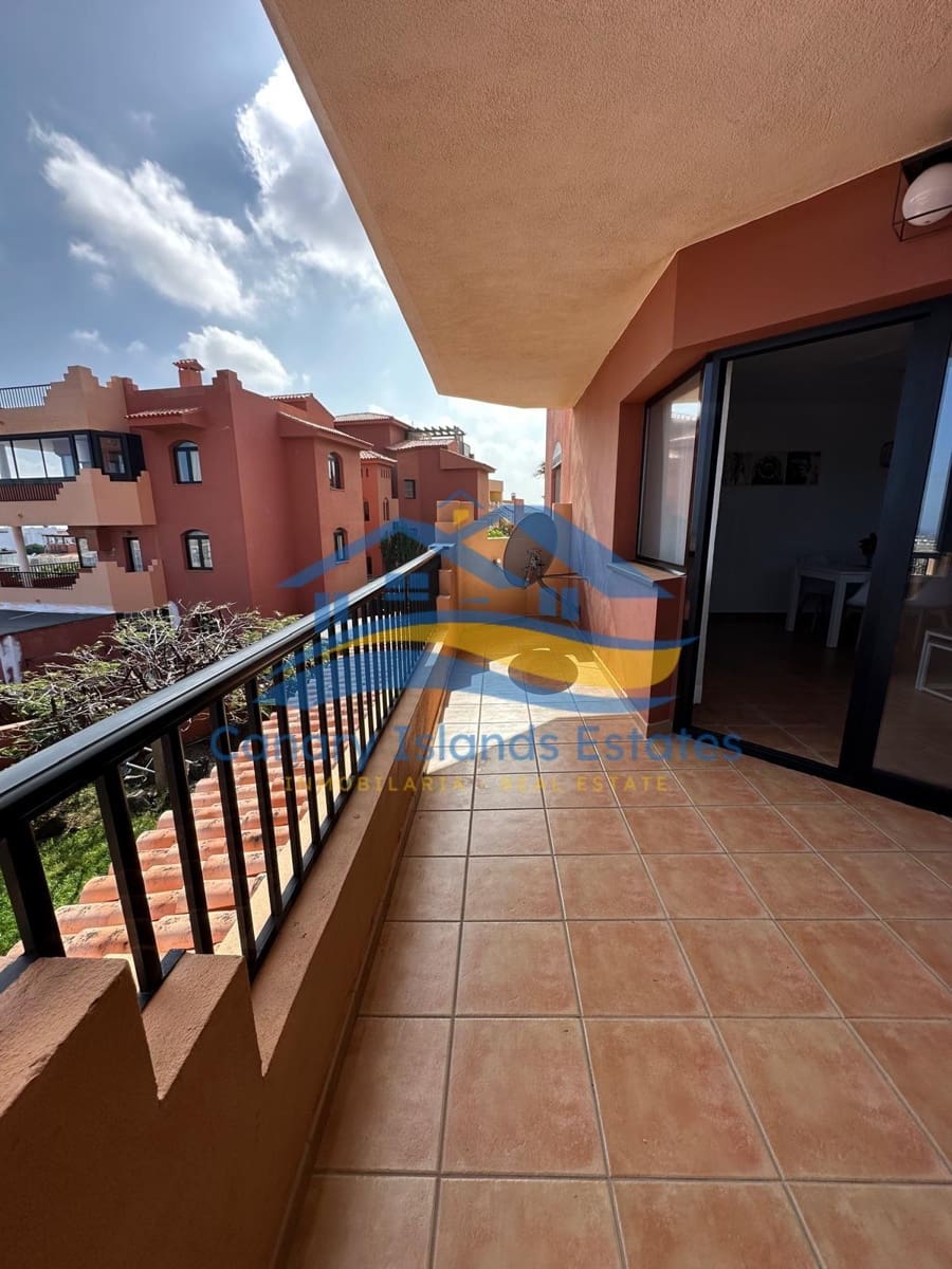 2 bedroom Apartment for sale in Corralejo with garage - € 255,000 (Ref: 9504498)