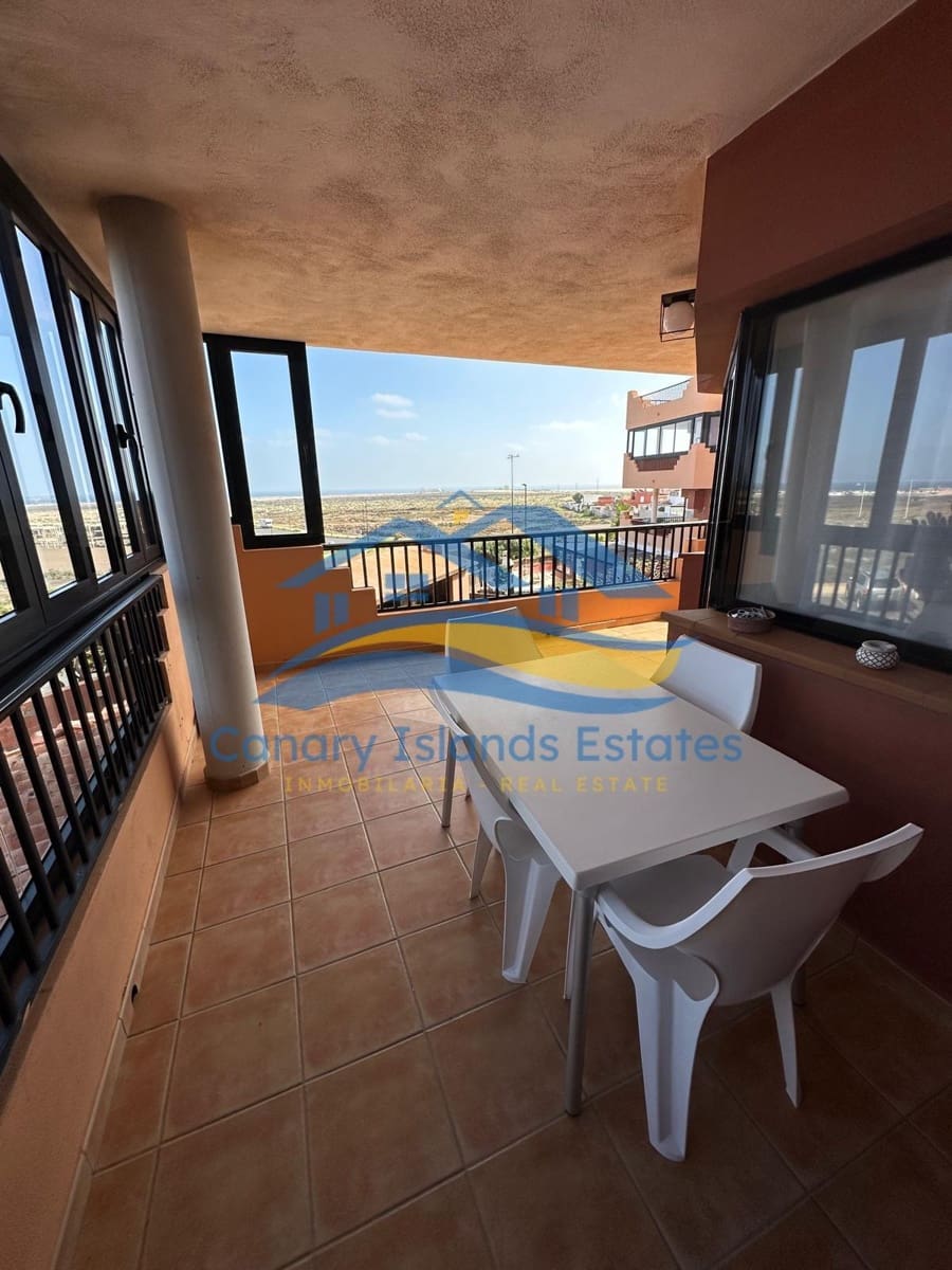 2 bedroom Apartment for sale in Corralejo with garage - € 255,000 (Ref: 9504498)