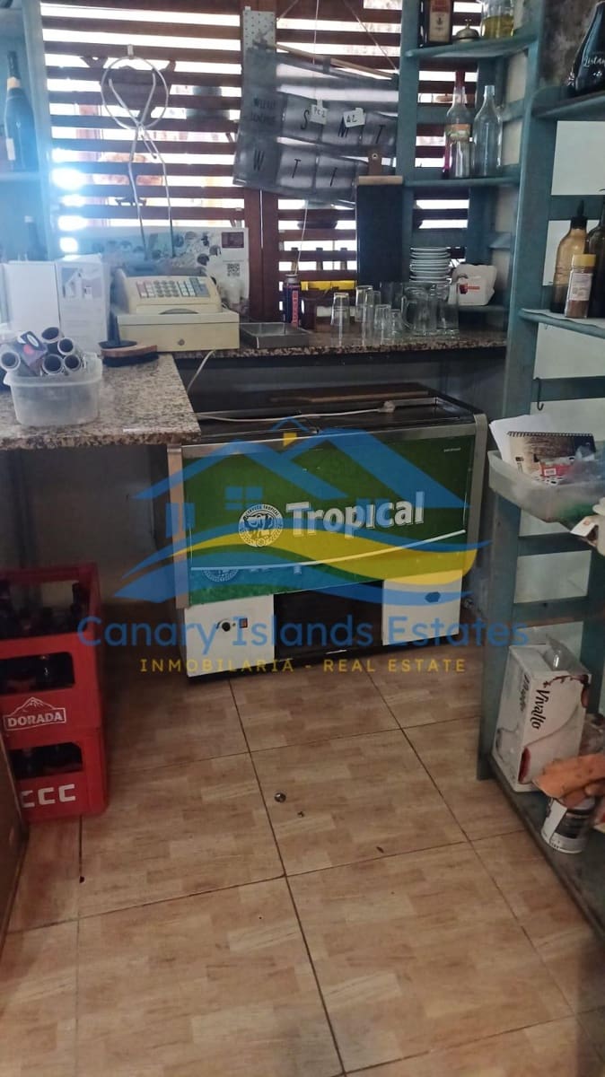 Erhverv til leje i Puerto del Rosario - € 2.000 (Ref: 9680003)