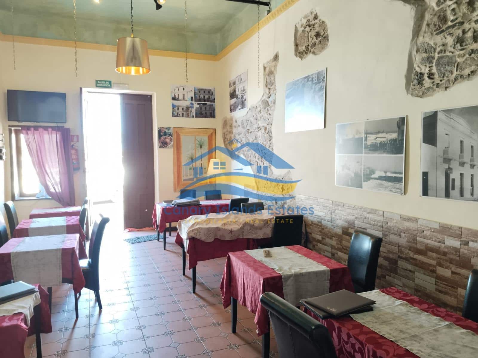 Erhverv til leje i Puerto del Rosario - € 2.000 (Ref: 9680003)