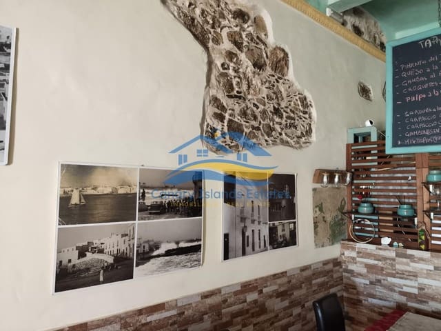 Erhverv til leje i Puerto del Rosario - € 2.000 (Ref: 9680003)