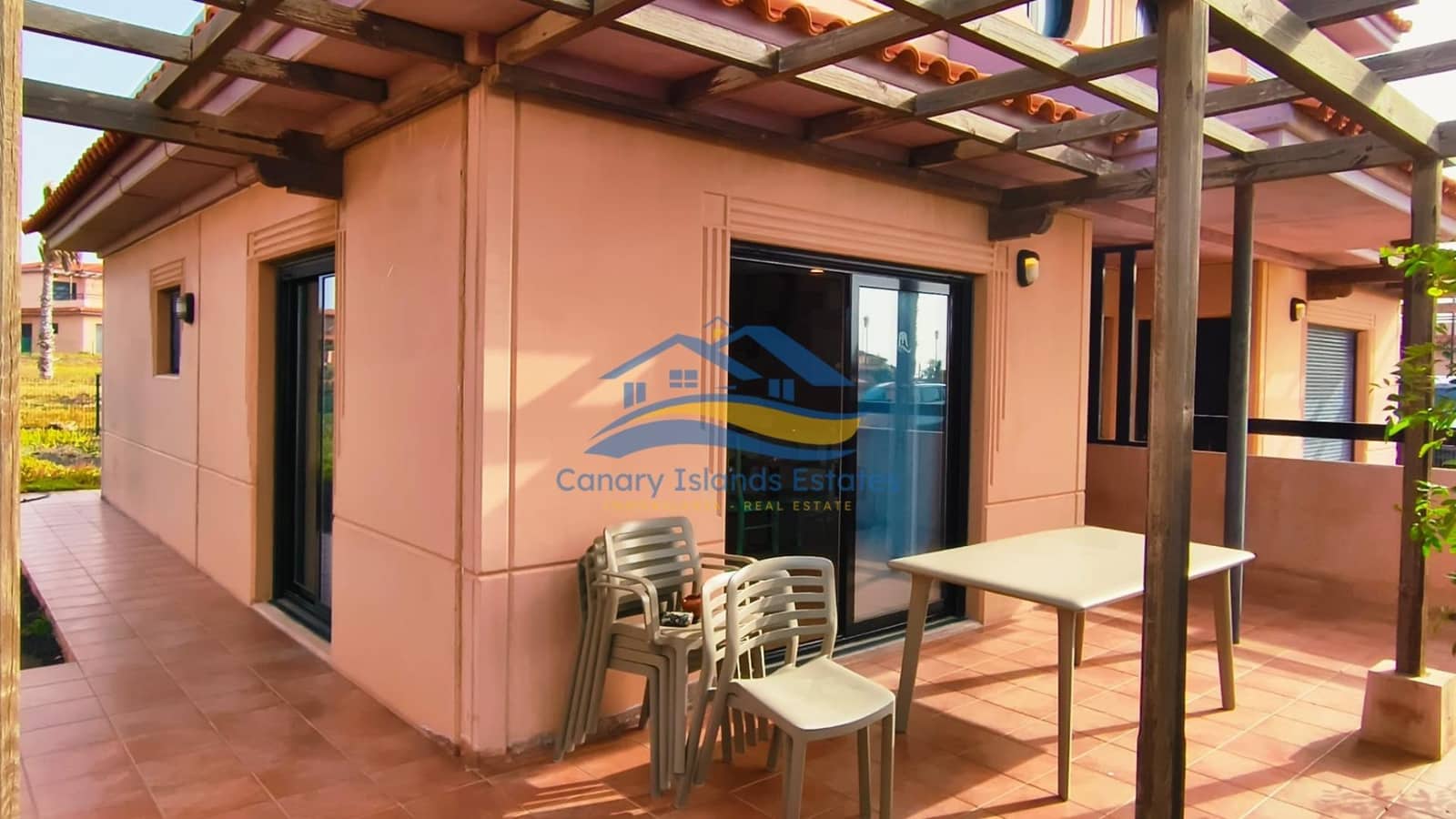 Apartamento de 3 habitaciones en Lajares en venta - 245.000 € (Ref: 9680004)