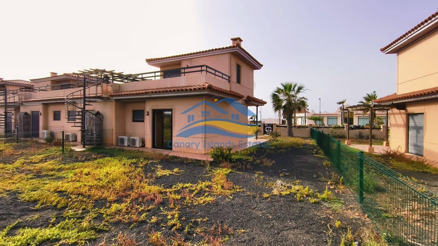 2 bedroom Apartment for sale in Lajares - € 220,000 (Ref: 9680005)