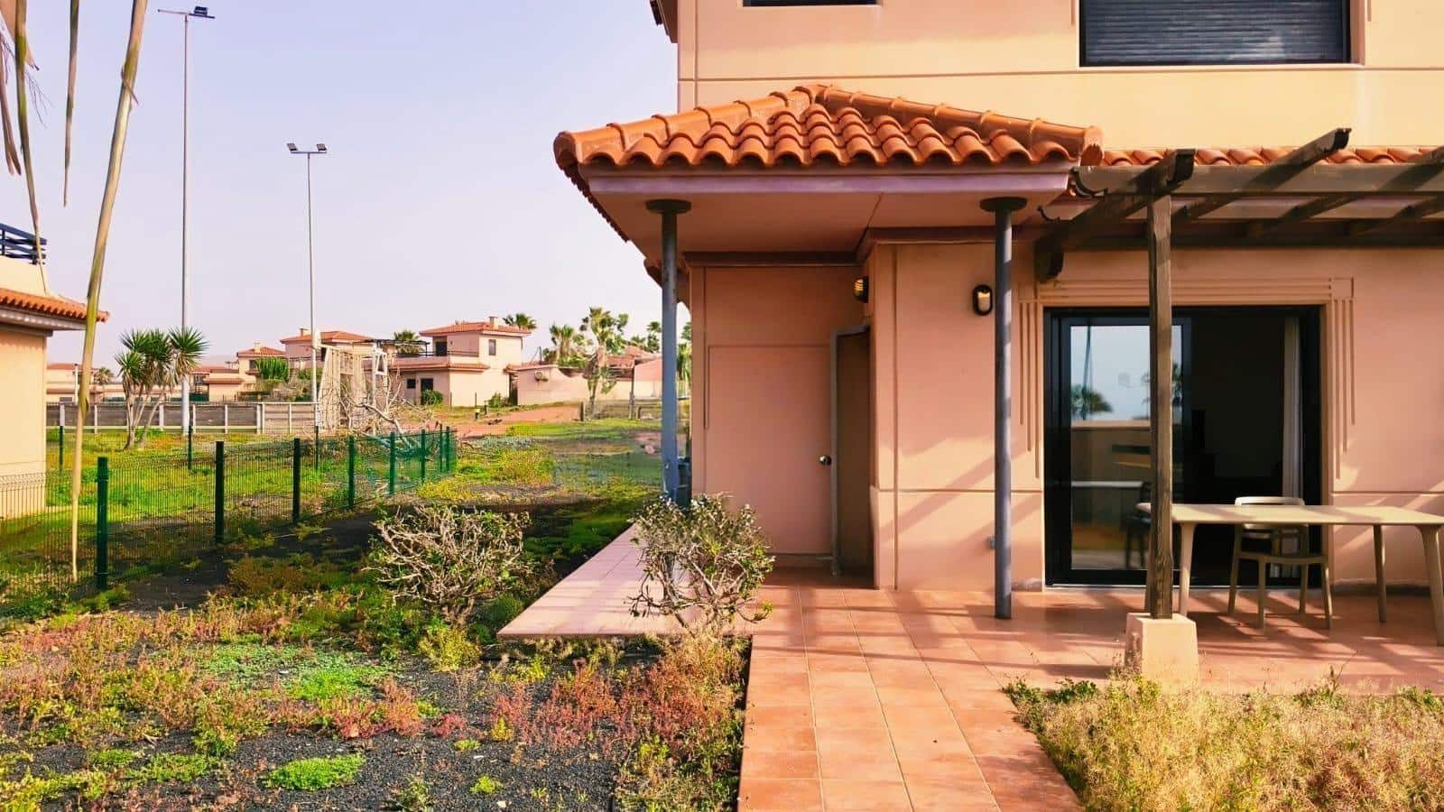 2 bedroom Apartment for sale in Lajares - € 220,000 (Ref: 9680005)