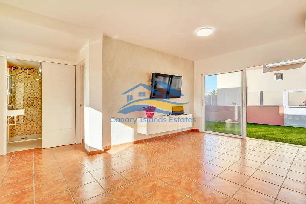 2 soveværelse Lejlighed til salg i Corralejo - € 255.000 (Ref: 9755939)