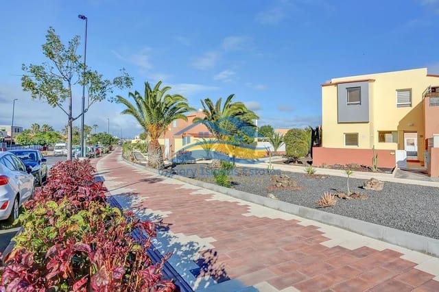 2 soveværelse Lejlighed til salg i Corralejo, La Oliva - € 255.000 (Ref: 9755939)