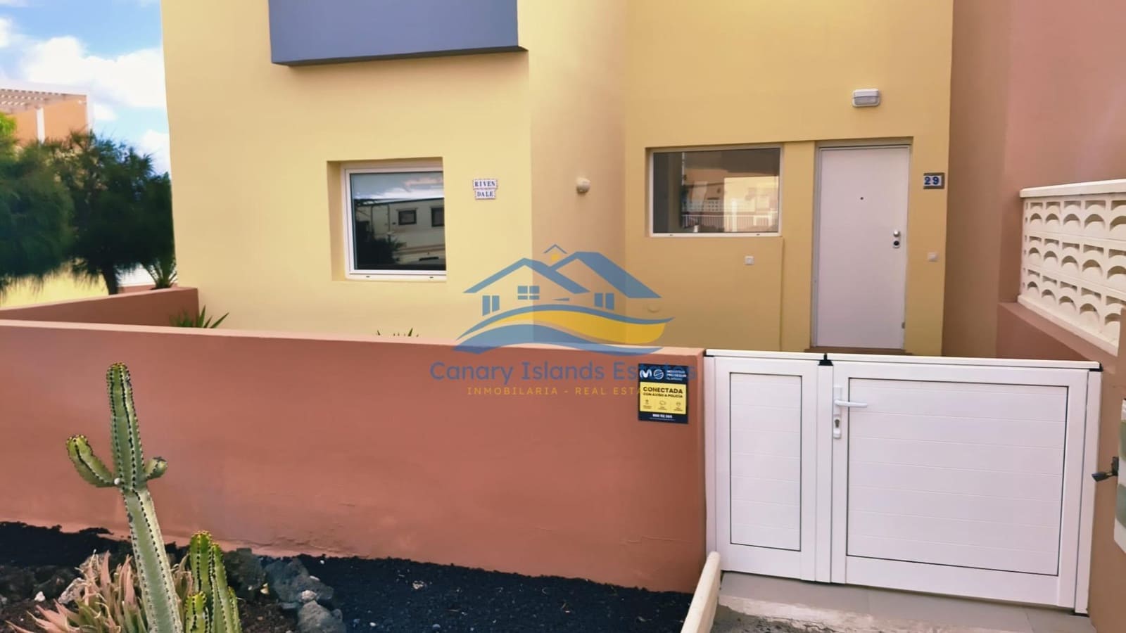 2 soveværelse Lejlighed til salg i Corralejo - € 255.000 (Ref: 9755939)