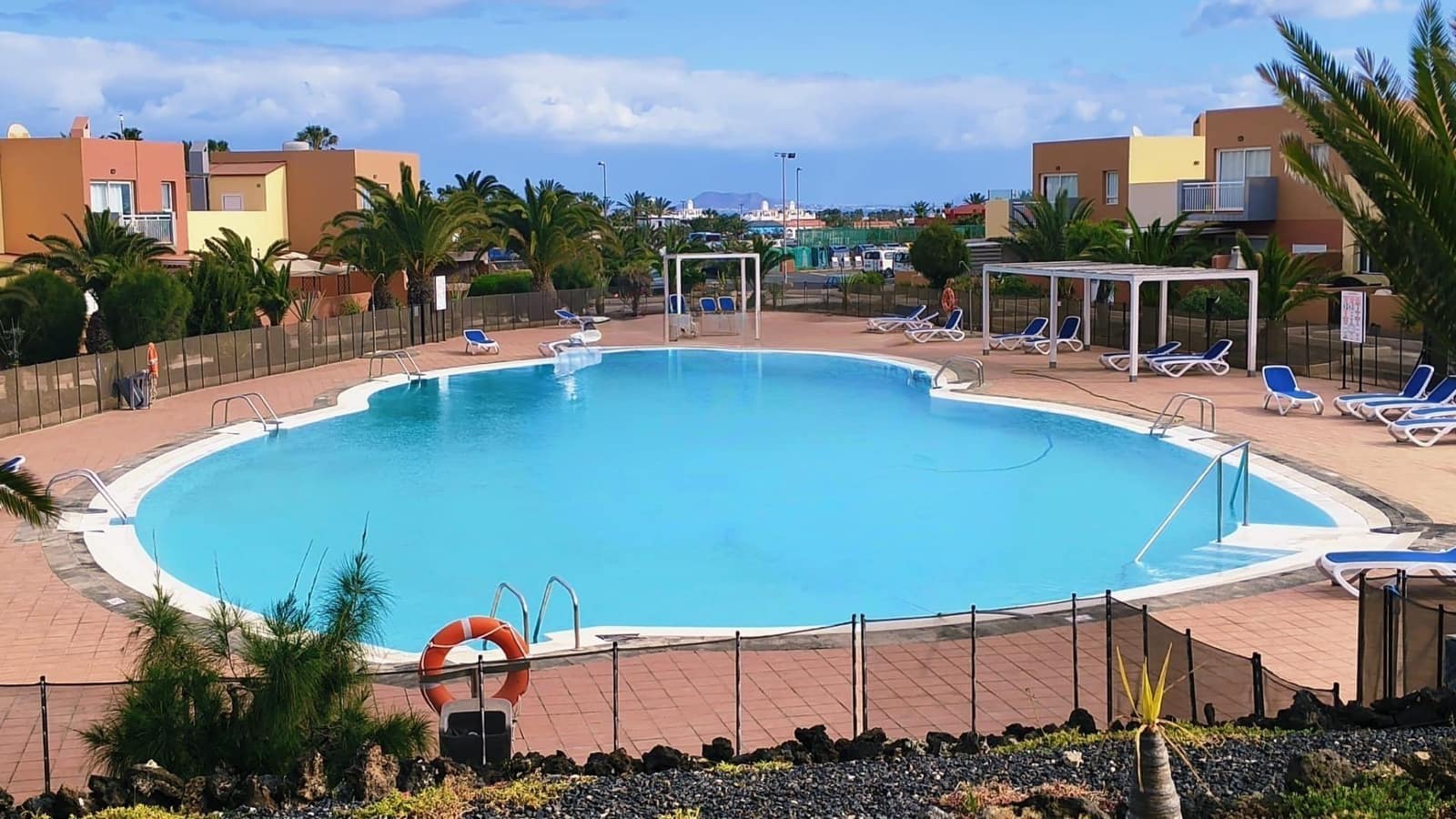 2 bedroom Apartment for sale in Corralejo - € 248,000 (Ref: 9755939)