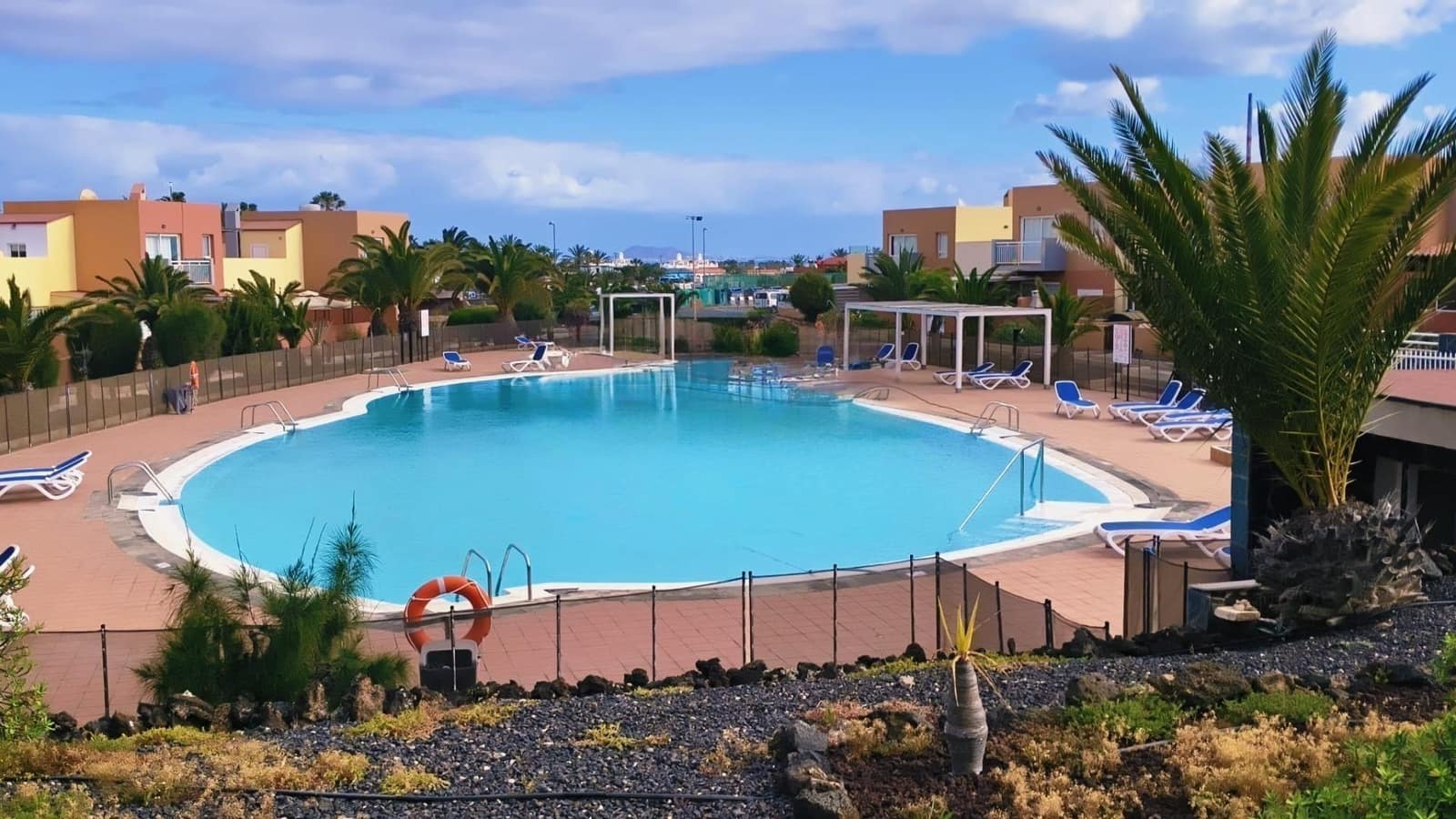 2 bedroom Apartment for sale in Corralejo - € 248,000 (Ref: 9755939)