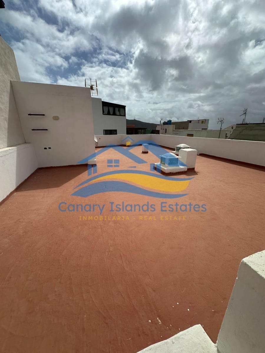 3 slaapkamer Commercieel te koop in Gran Tarajal - € 299.000 (Ref: 9763703)