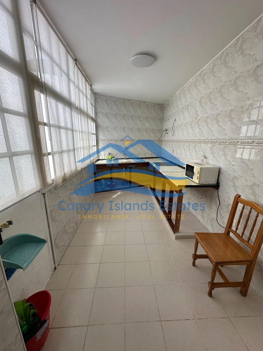 3 slaapkamer Commercieel te koop in Gran Tarajal - € 299.000 (Ref: 9763703)