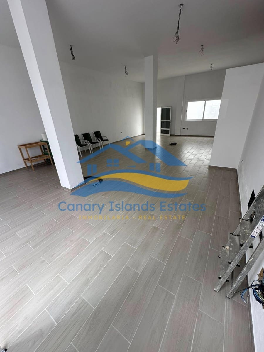 3 slaapkamer Commercieel te koop in Gran Tarajal - € 299.000 (Ref: 9763703)