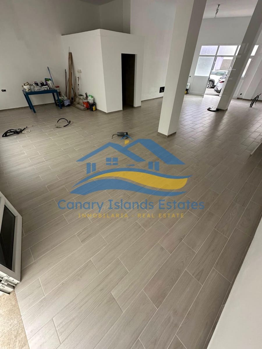 3 slaapkamer Commercieel te koop in Gran Tarajal - € 299.000 (Ref: 9763703)