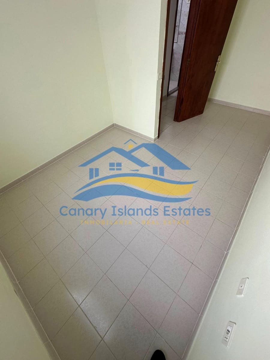 3 slaapkamer Commercieel te koop in Gran Tarajal - € 299.000 (Ref: 9763703)