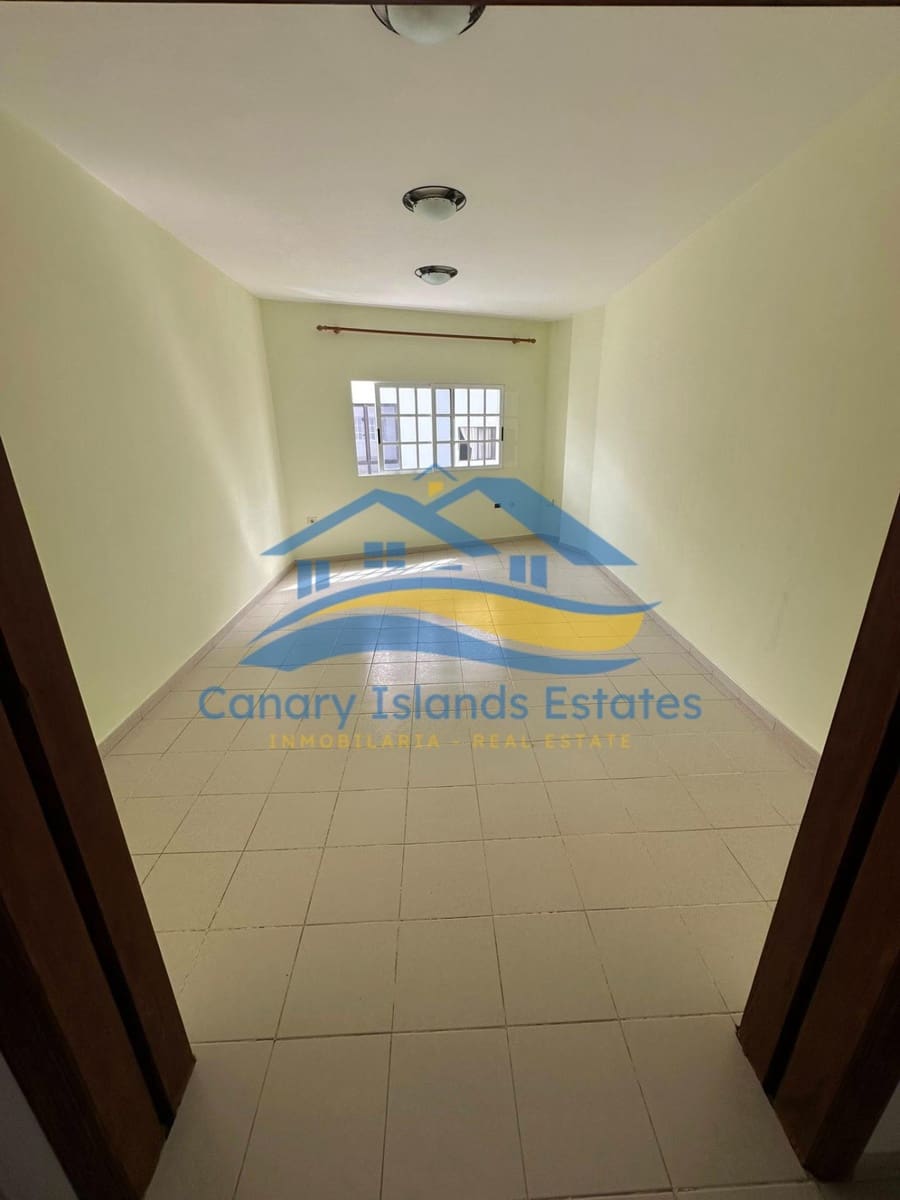 3 slaapkamer Commercieel te koop in Gran Tarajal - € 299.000 (Ref: 9763703)